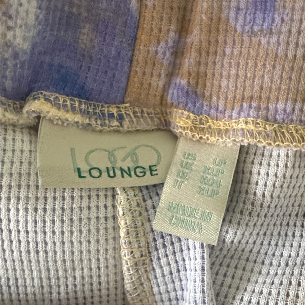 LOGO matching tie dye hoodie and crop pants. Waffle Knit.
NWOT. - Picture 12 of 14